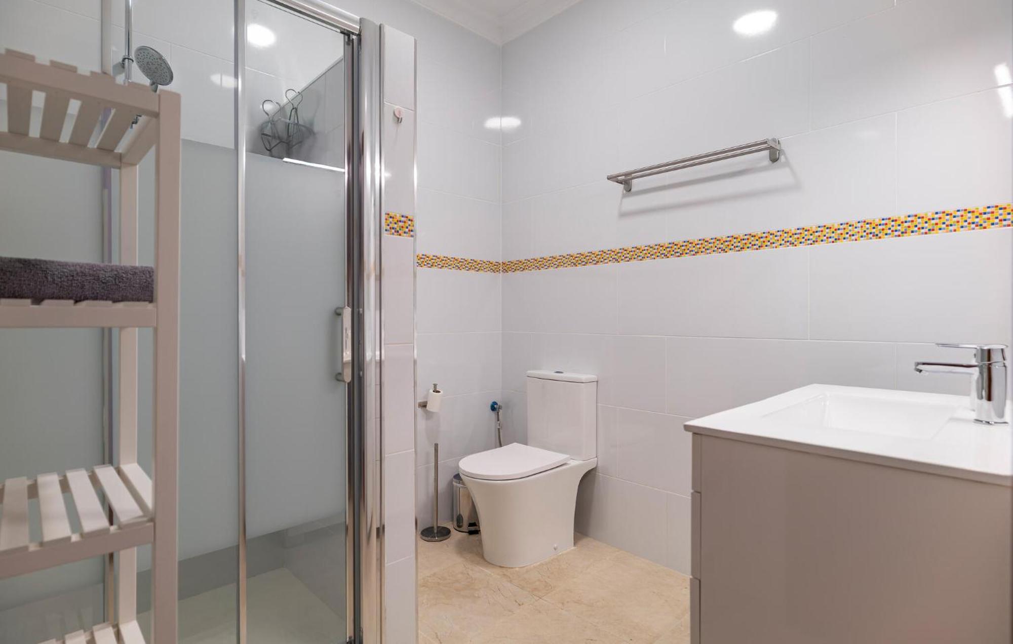 Lovely Home In Benalmadena With Kitchen Buitenkant foto